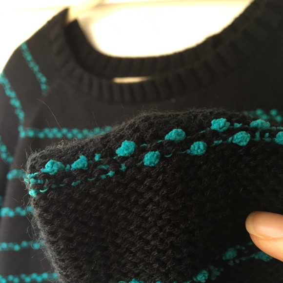 Knit Sweater ❄️ - Picture 3 of 4